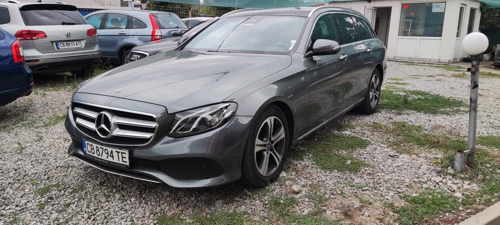 Mercedes-Benz E 220, снимка 1