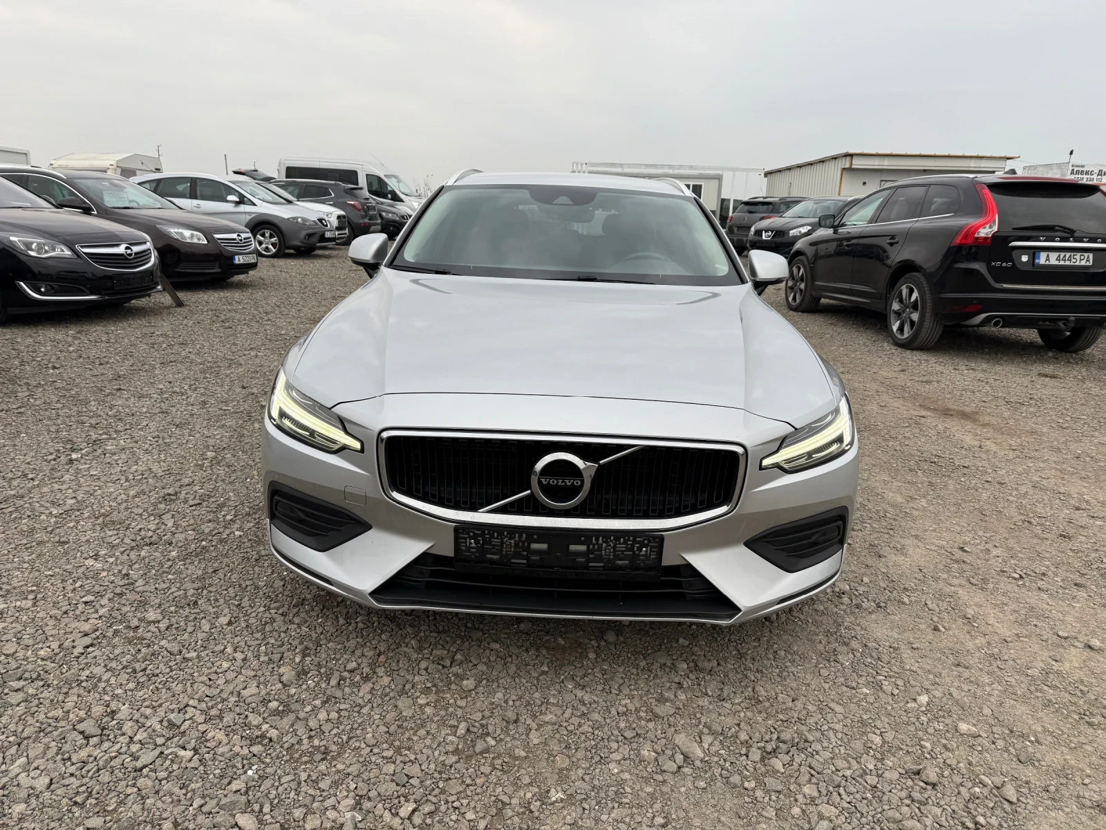 Volvo V60 2.0D CH 4x4 Navi Koza - изображение 2