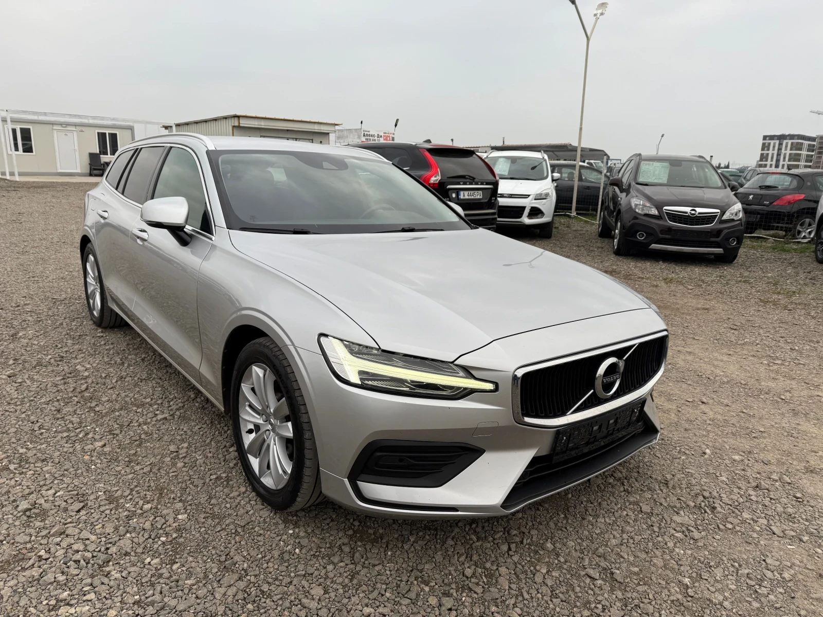 Volvo V60 2.0D CH 4x4 Navi Koza - изображение 3