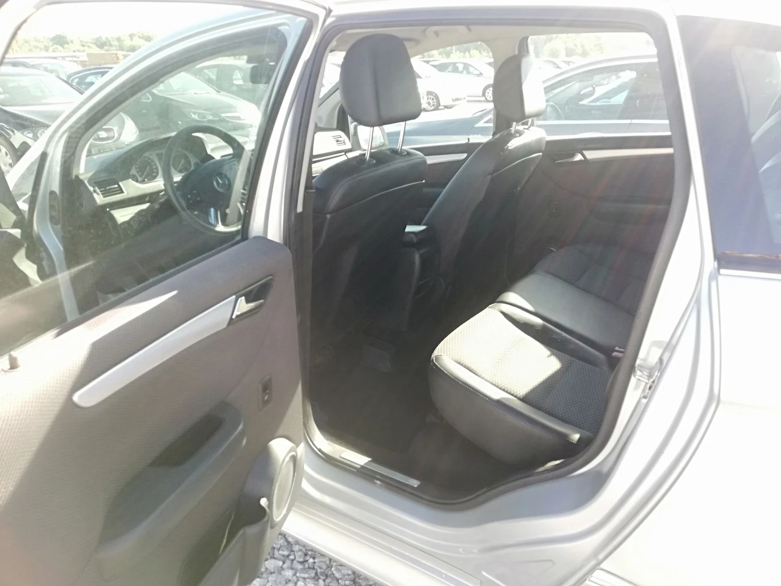 Mercedes-Benz B 200 2.0CDI KLI 140 - изображение 10