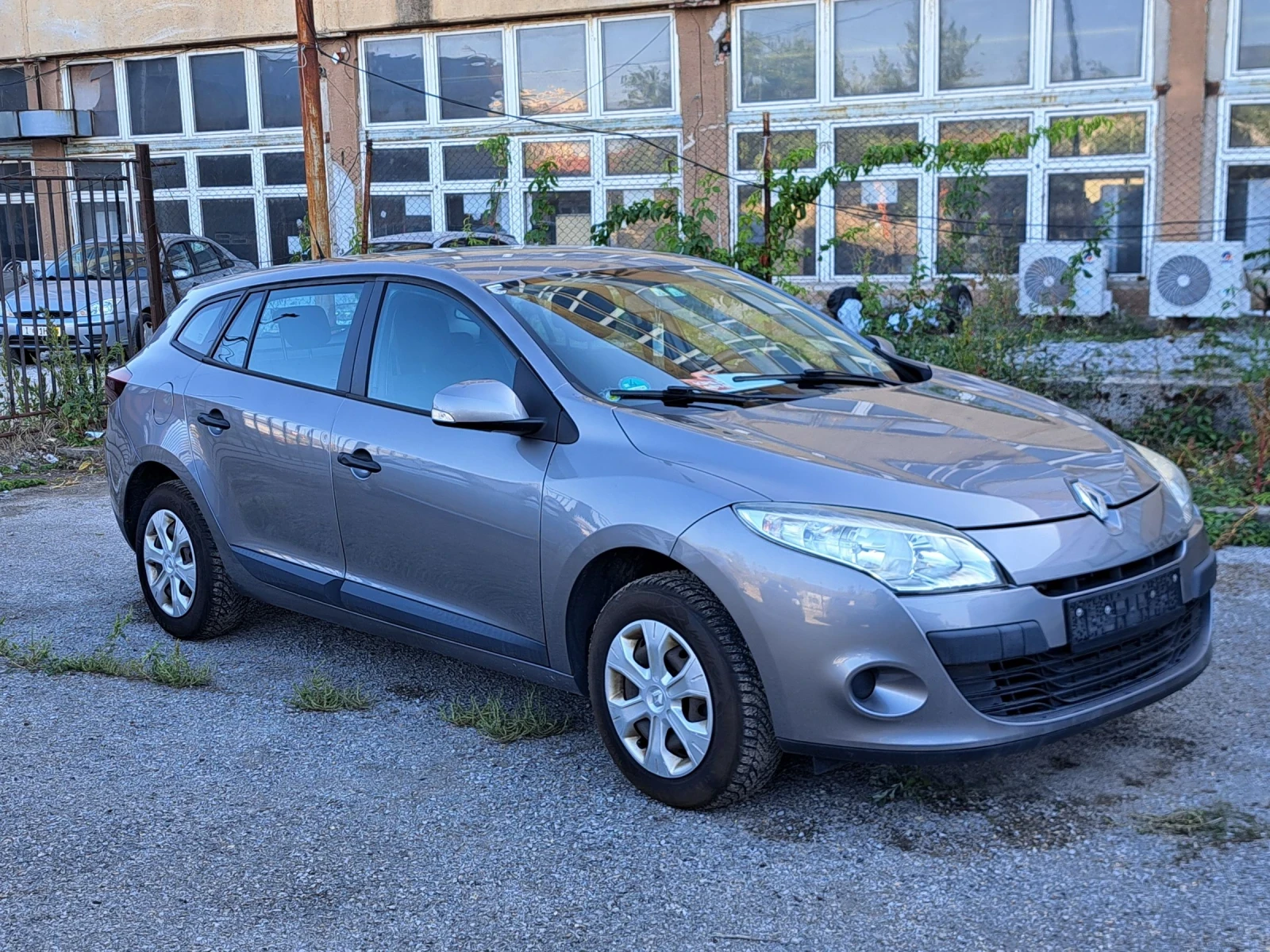 Renault Megane 1, 6i 101kc 2010 | Mobile.bg   1