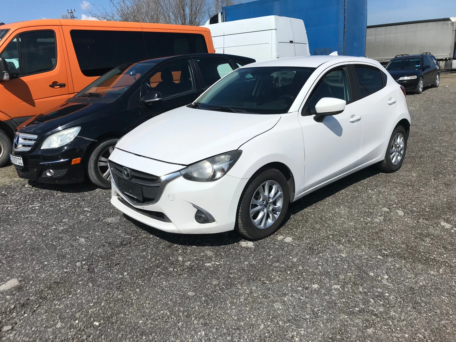 Mazda 2 1.5I, снимка 7 - Автомобили и джипове - 54134800