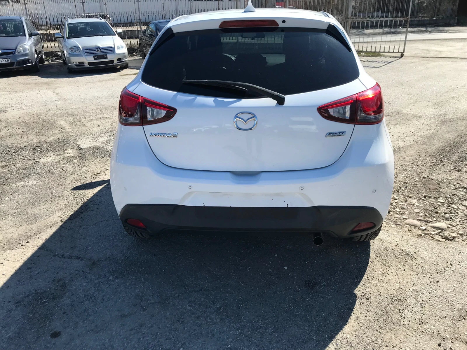 Mazda 2 1.5I, снимка 4 - Автомобили и джипове - 54134800