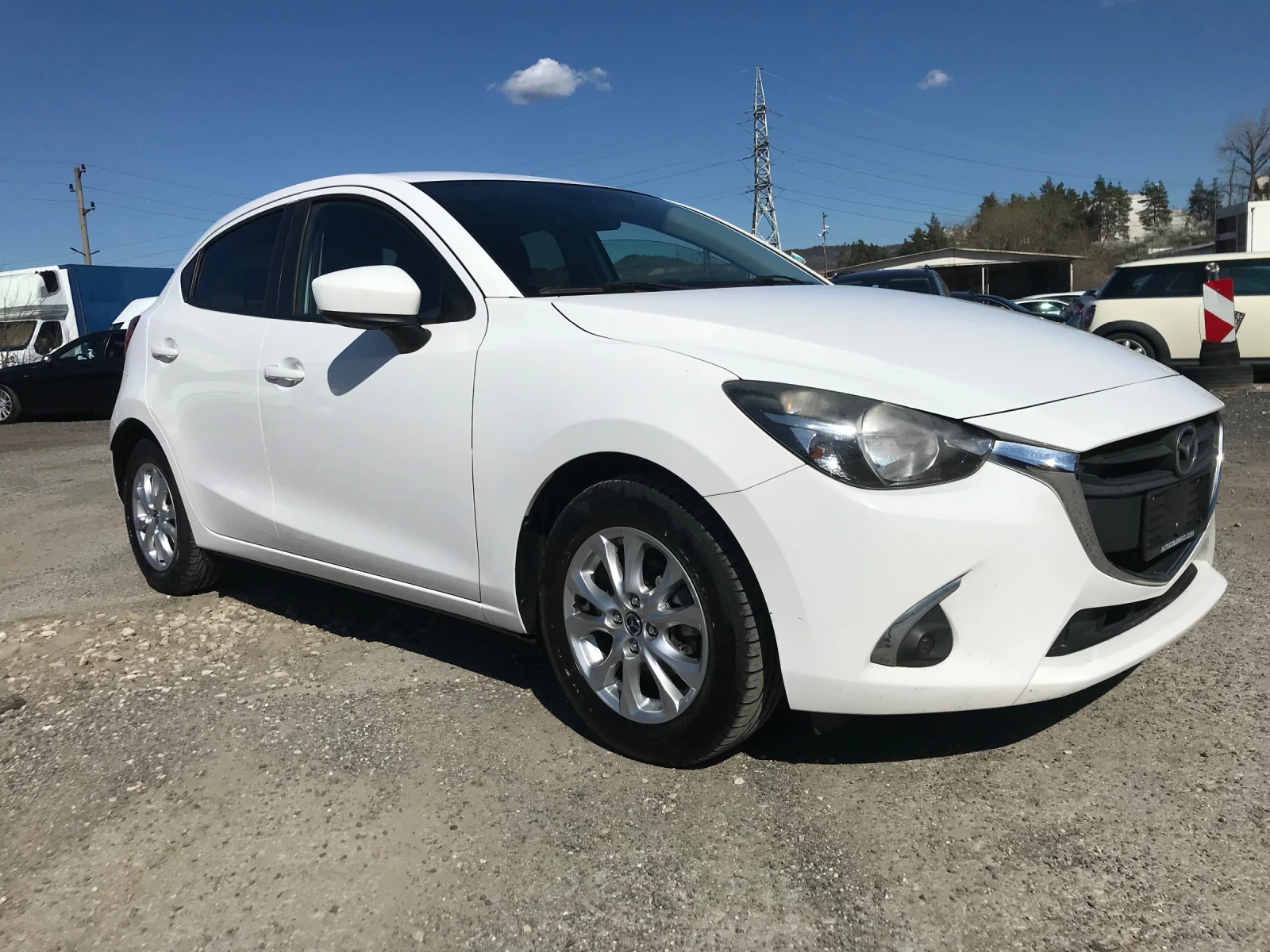 Mazda 2 1.5I, снимка 2 - Автомобили и джипове - 54134800