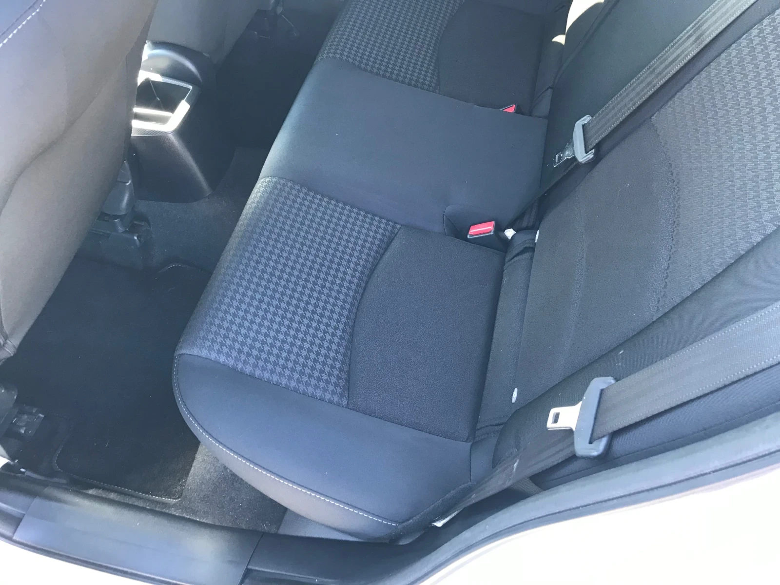 Mazda 2 1.5I, снимка 11 - Автомобили и джипове - 54134800