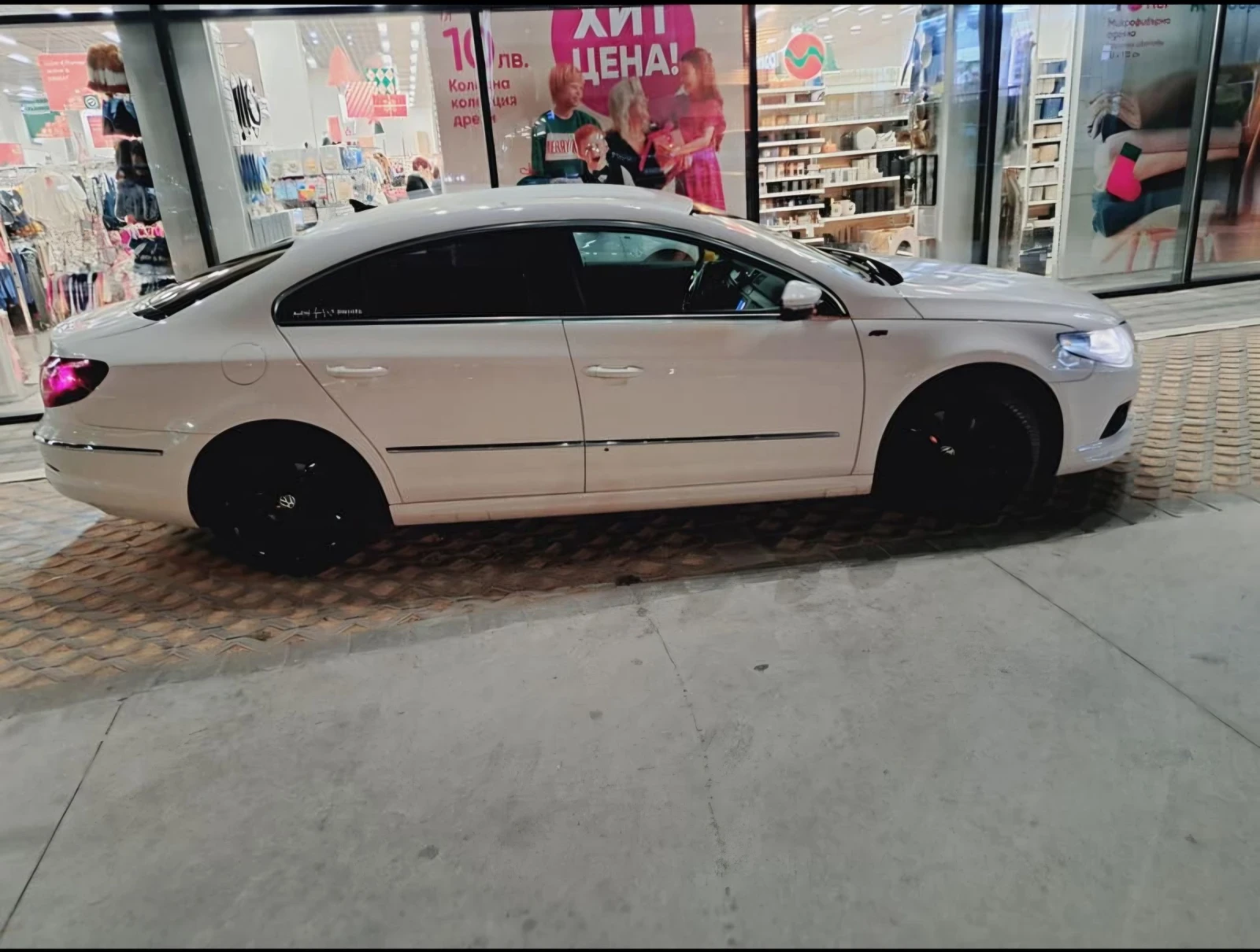 VW Passat 2.0 TDI, снимка 4 - Автомобили и джипове - 54673405
