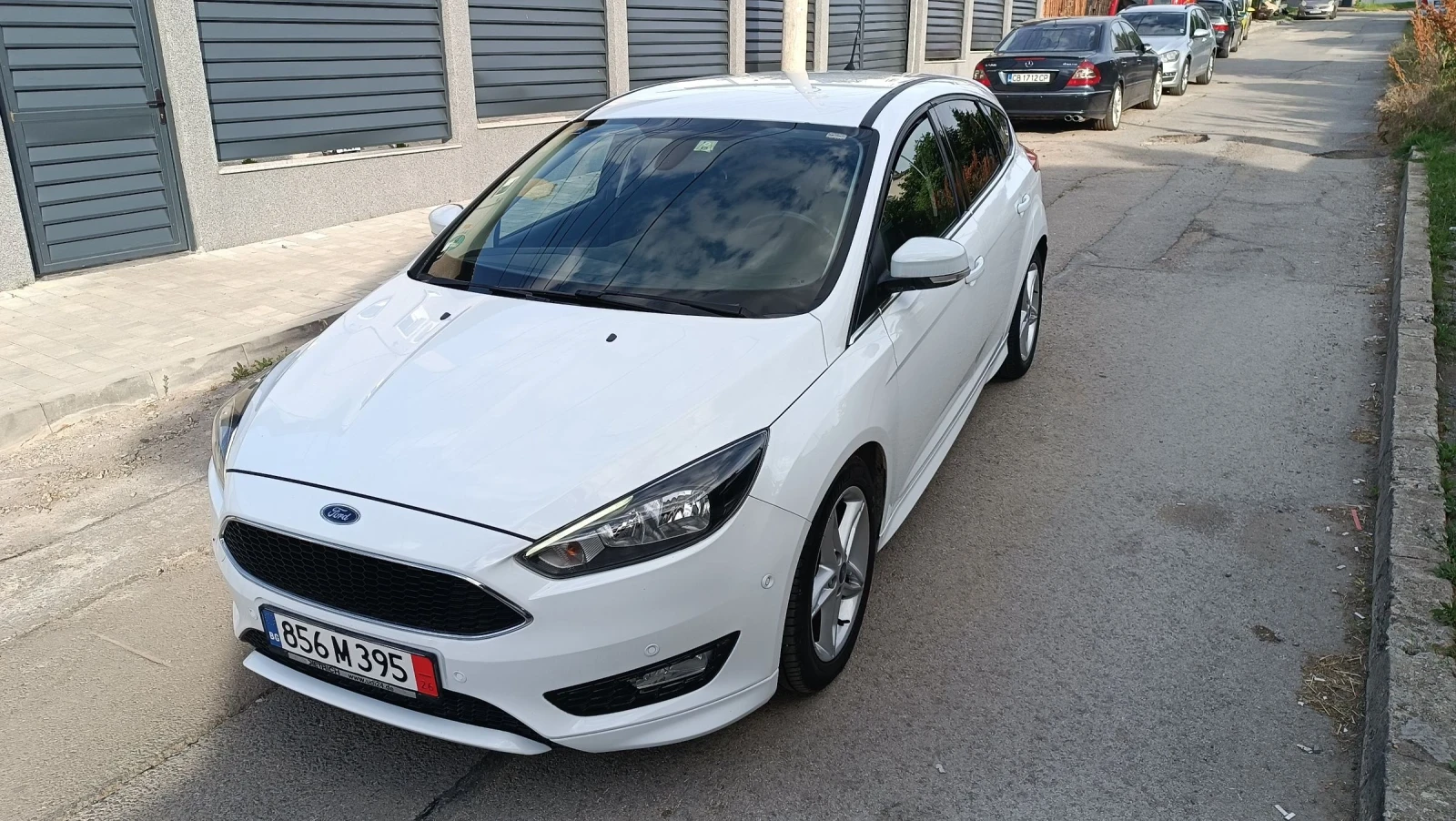 Ford Focus 1.5 в топ състояние навигация , снимка 4 - Автомобили и джипове - 54976142