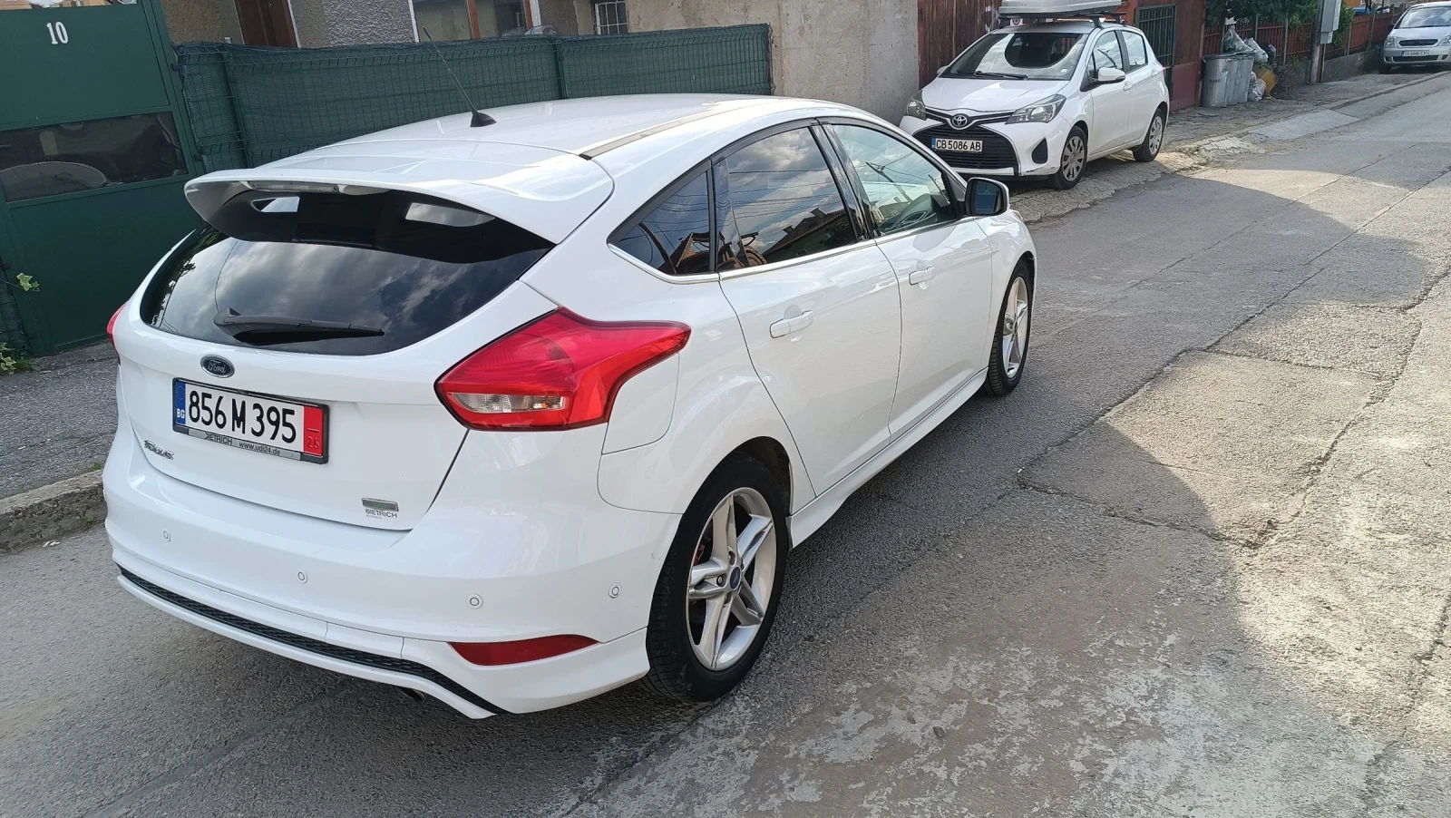 Ford Focus 1.5 в топ състояние навигация , снимка 2 - Автомобили и джипове - 54976142