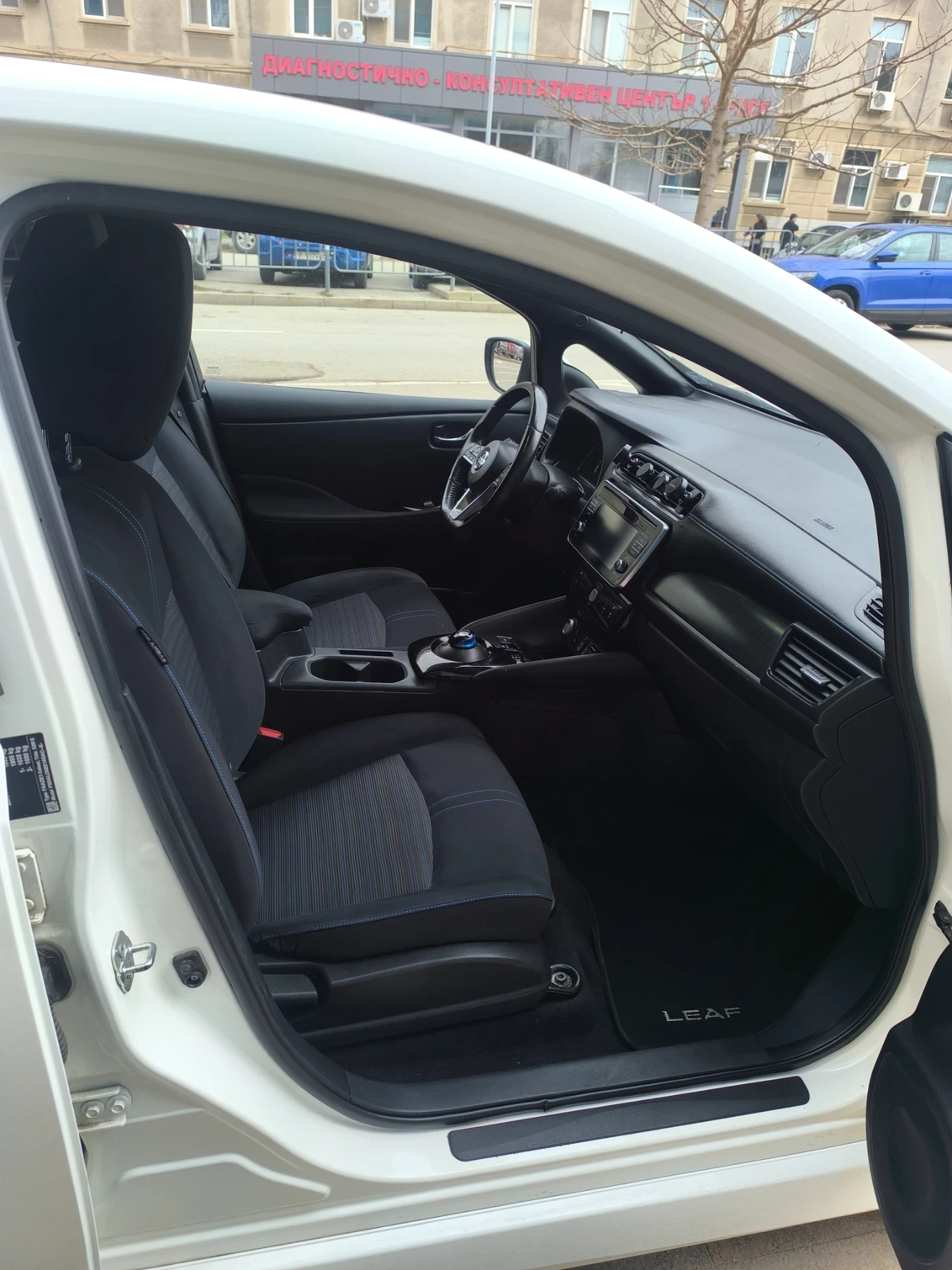 Nissan Leaf , снимка 7 - Автомобили и джипове - 55094500