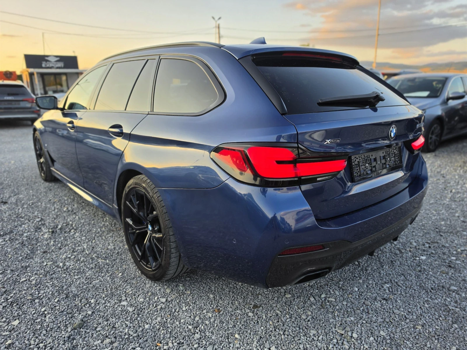 BMW 530 xDrive Touring /M packet / Mild Hybrid / 286 k, снимка 5 - Автомобили и джипове - 55411310
