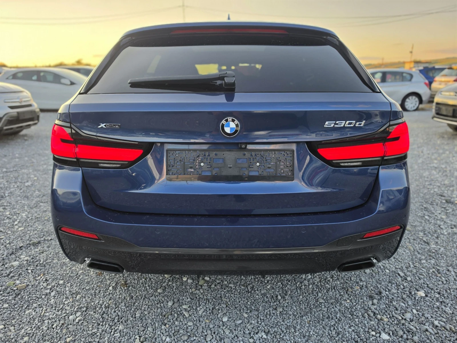 BMW 530 xDrive Touring /M packet / Mild Hybrid / 286 k, снимка 6 - Автомобили и джипове - 55411310