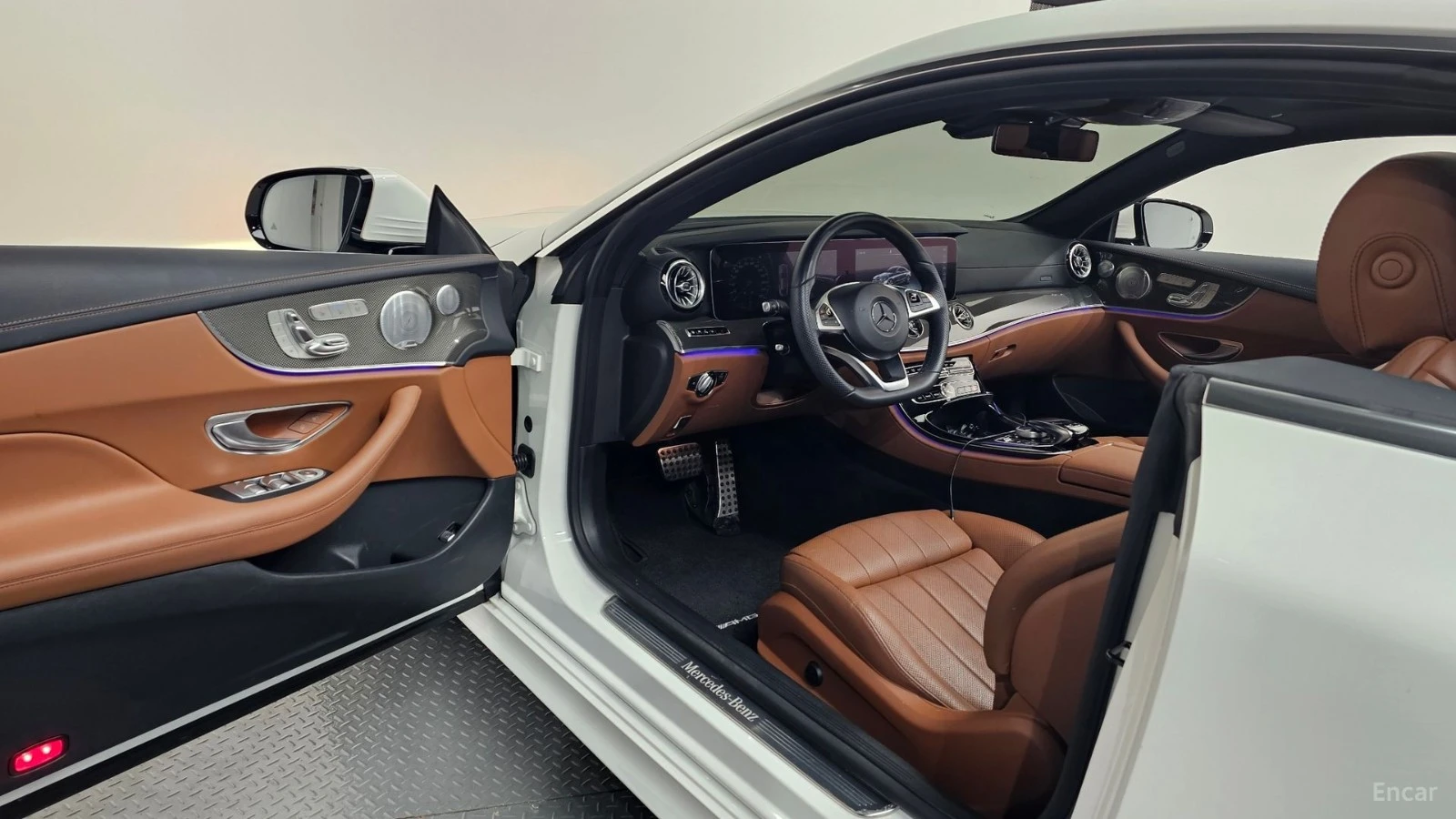 Mercedes-Benz E 400 COUPE* 4MATIC* КОЖА* ПОДГРЕВ* ОБДУХВ* BURMAST* PAN, снимка 10 - Автомобили и джипове - 55543258
