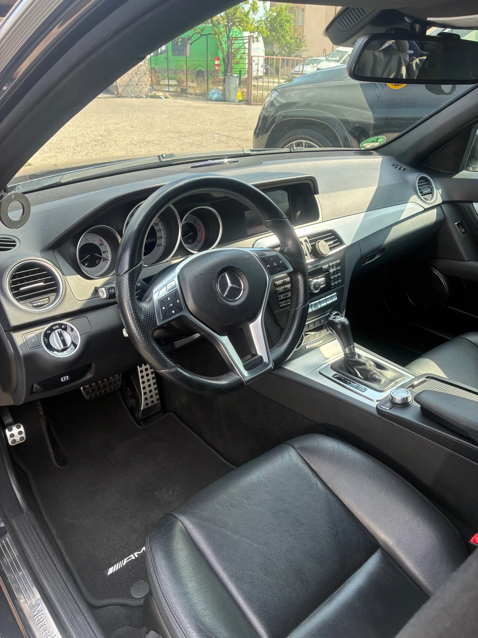 Mercedes-Benz C 350, снимка 11 - Автомобили и джипове - 55994413