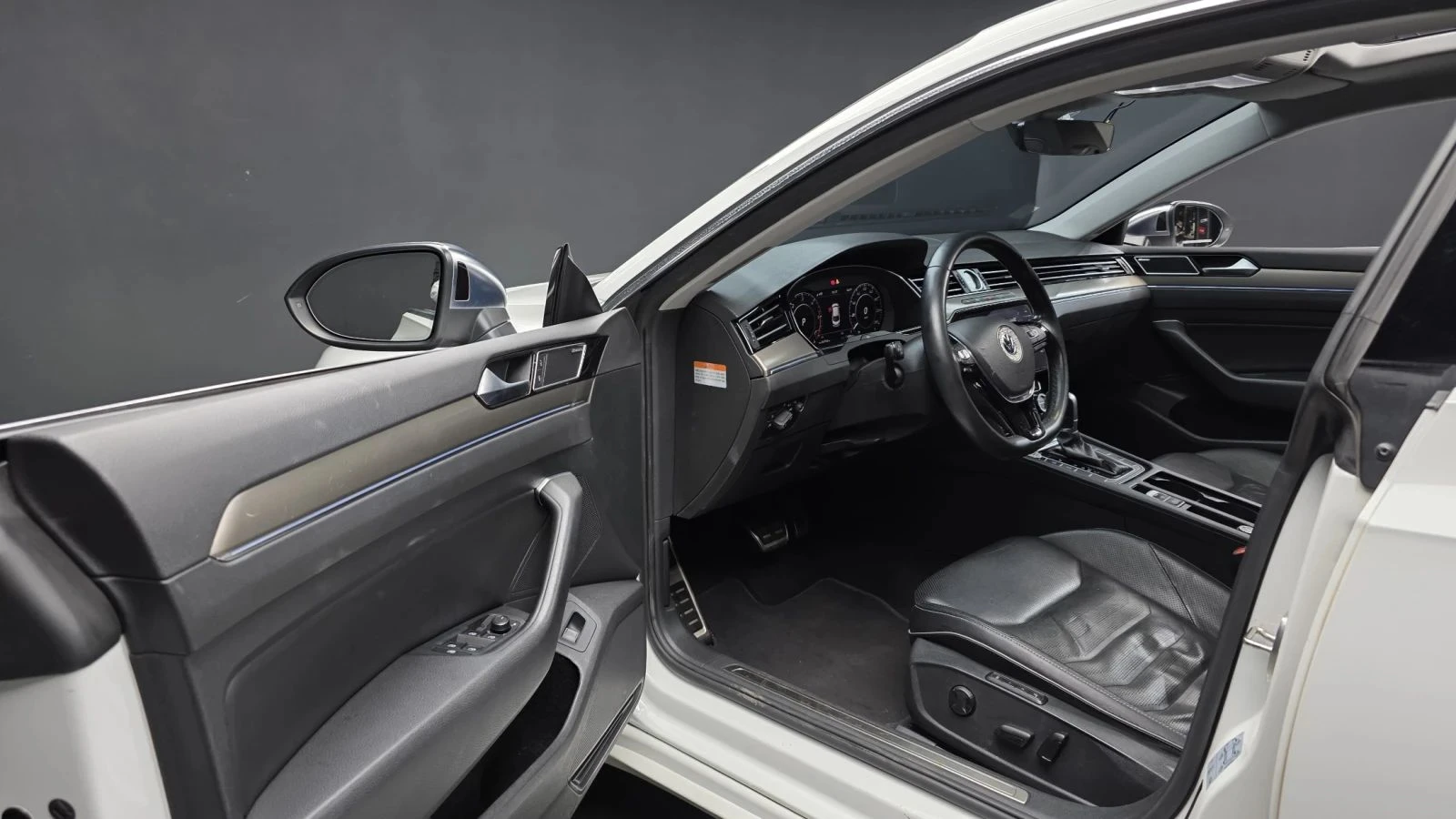 VW Arteon, снимка 10 - Автомобили и джипове - 56689695