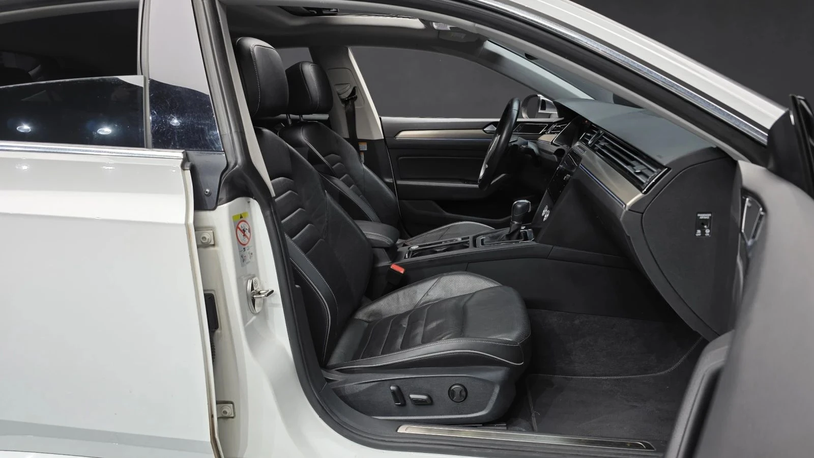 VW Arteon, снимка 11 - Автомобили и джипове - 56689695