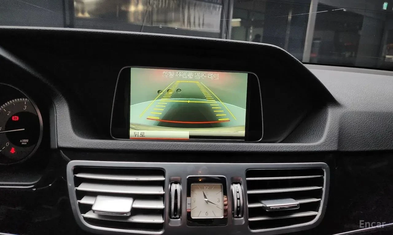 Mercedes-Benz E 250, снимка 13 - Автомобили и джипове - 56714888