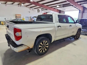 Toyota Tundra 5.7l Sr5, снимка 3