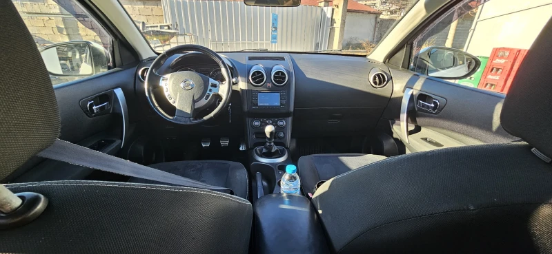 Nissan Qashqai, снимка 8 - Автомобили и джипове - 48378952