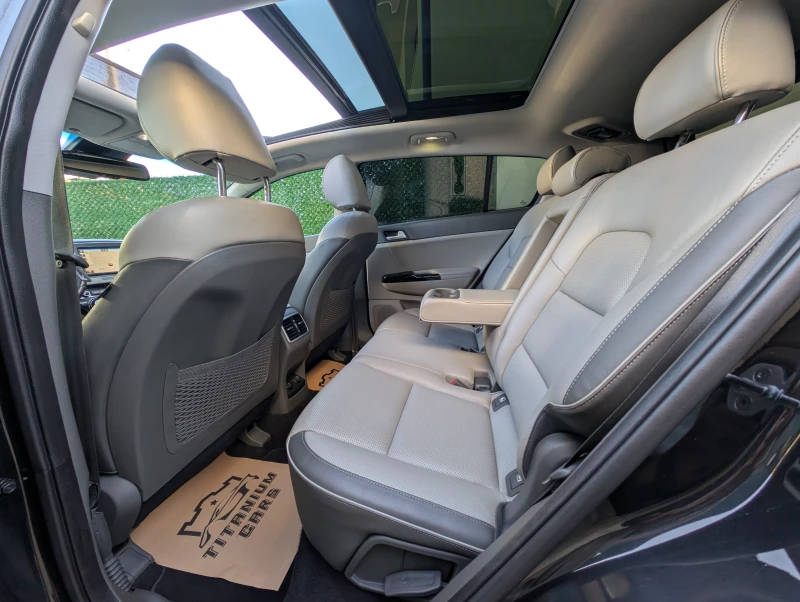 Kia Sportage 2.0CRDI* 4x4* Platinum* Обдухване* Панорама, снимка 10 - Автомобили и джипове - 52399896