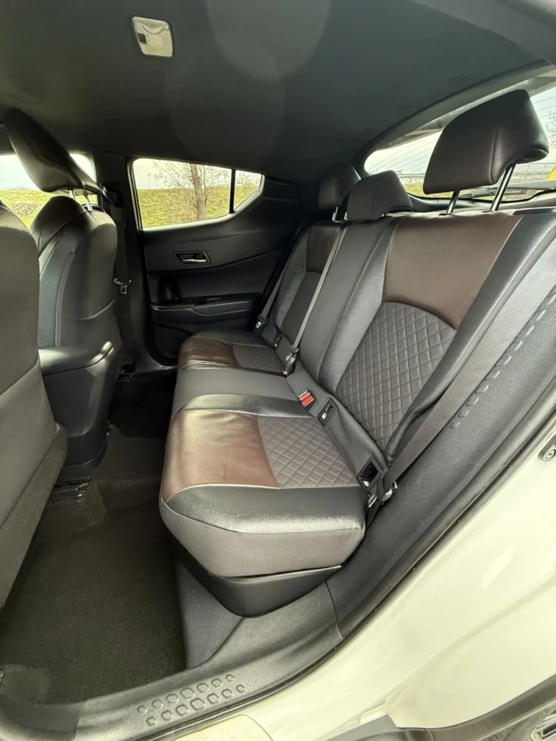 Toyota C-HR HYBRID 1.8  93000, снимка 6 - Автомобили и джипове - 53471324