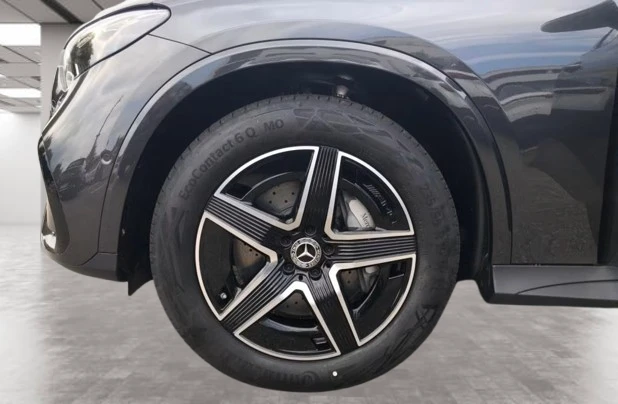 Mercedes-Benz GLC 220 d 4Matic = AMG Line = Premium Гаранция - изображение 3