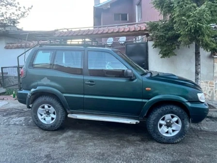 Nissan Terrano, снимка 7 - Автомобили и джипове - 54168602