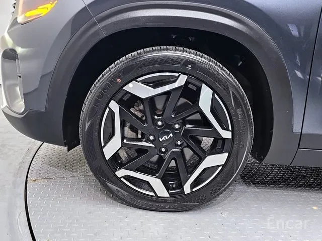 Kia Seltos 1.6 Turbo 4WD, снимка 5 - Автомобили и джипове - 55577954