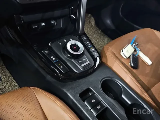 Kia Seltos 1.6 Turbo 4WD, снимка 9 - Автомобили и джипове - 55577954
