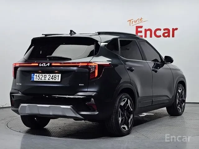 Kia Seltos 1.6 Turbo 4WD, снимка 2 - Автомобили и джипове - 55577954