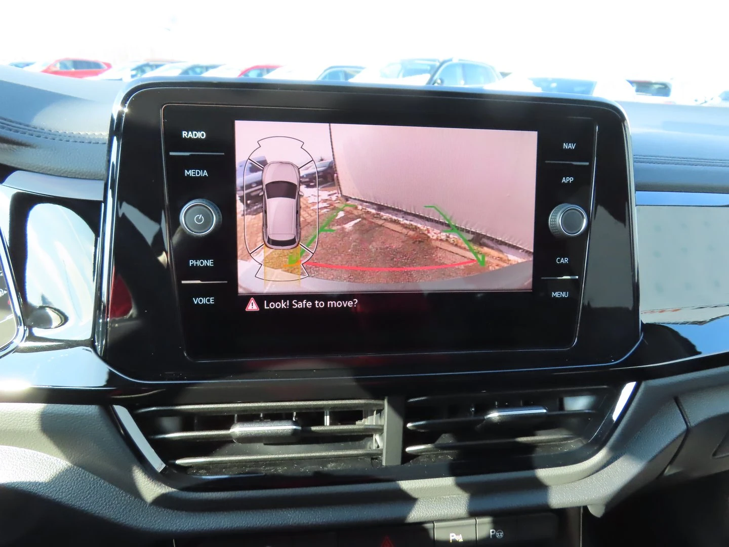 VW T-Roc VW T- Roc Style Plus 1.5 TSI OPF DSG - изображение 8