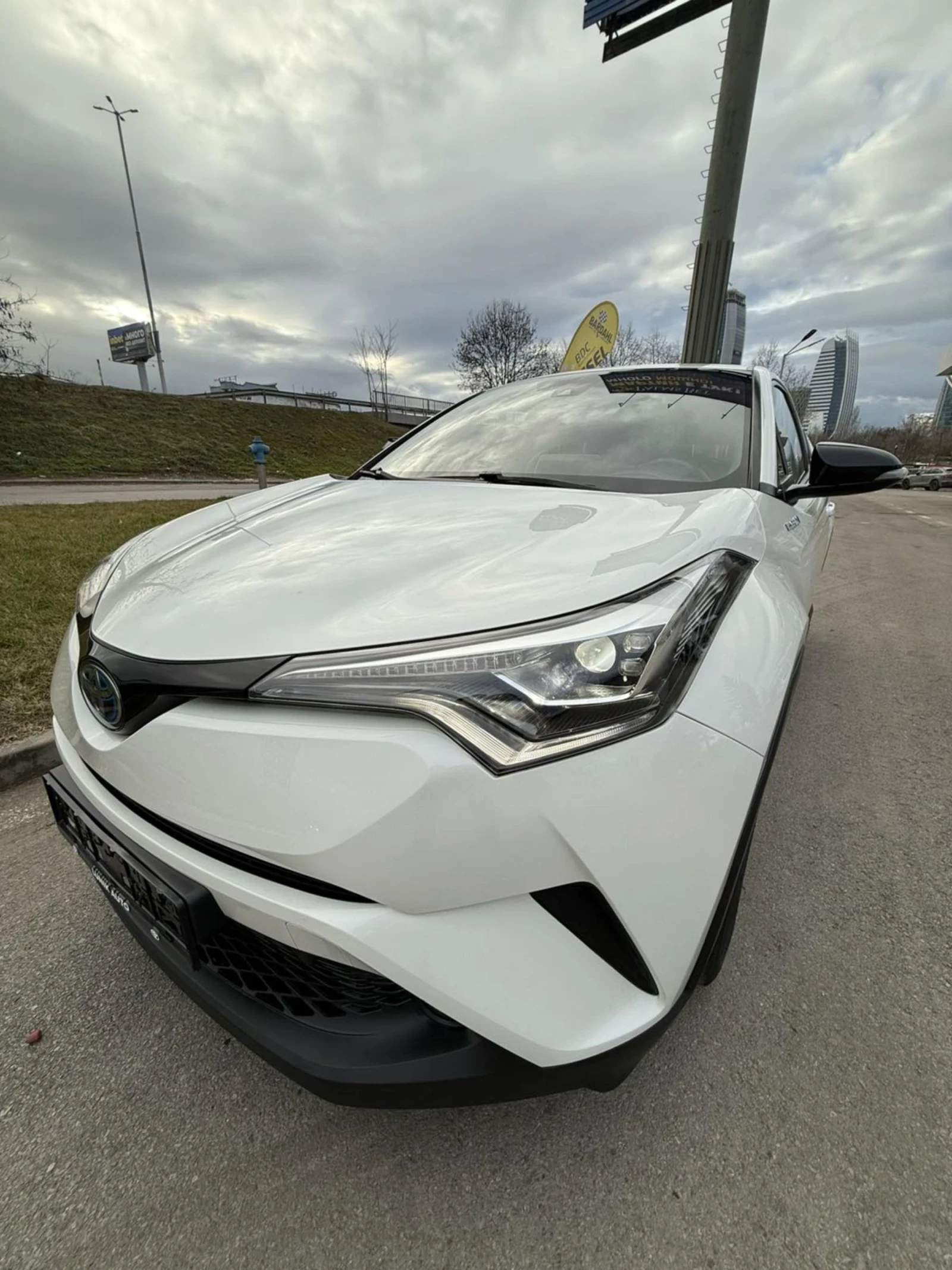 Toyota C-HR HYBRID 1.8  93000 | Mobile.bg � ����������� 7