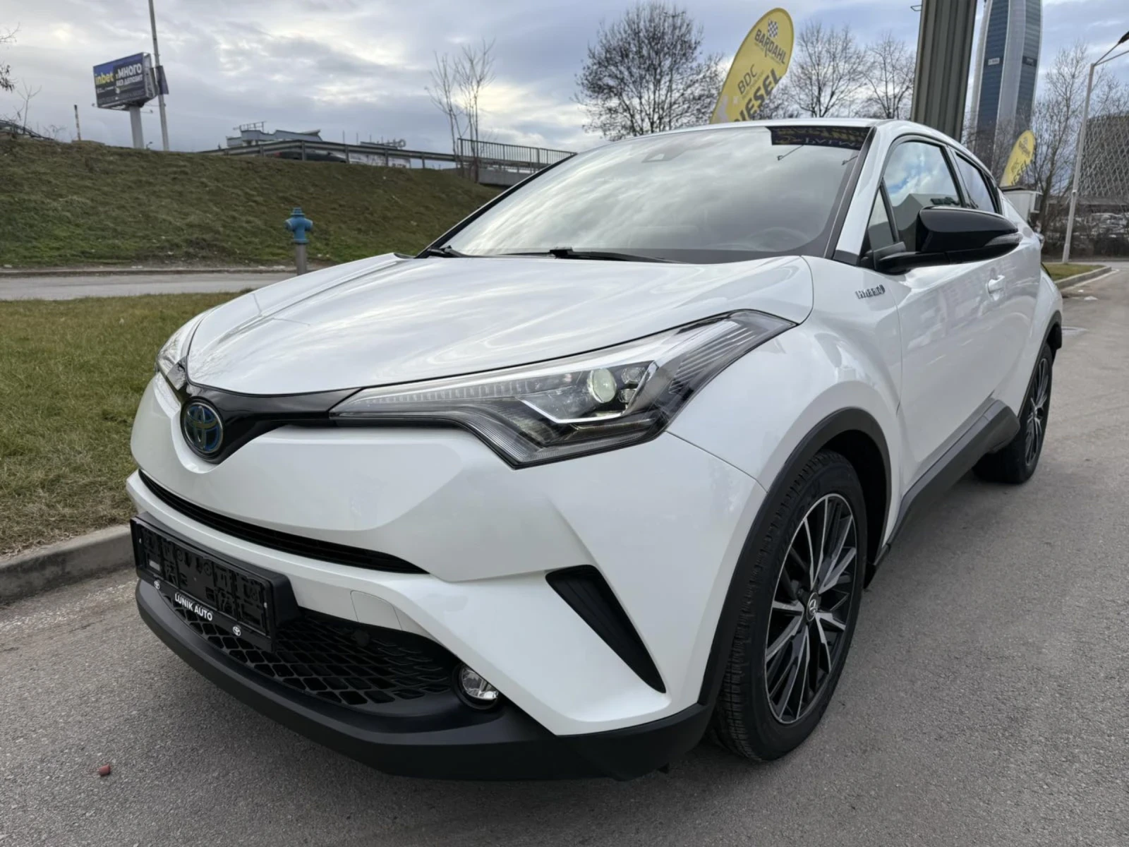 Toyota C-HR HYBRID 1.8  93000 | Mobile.bg � ����������� 1