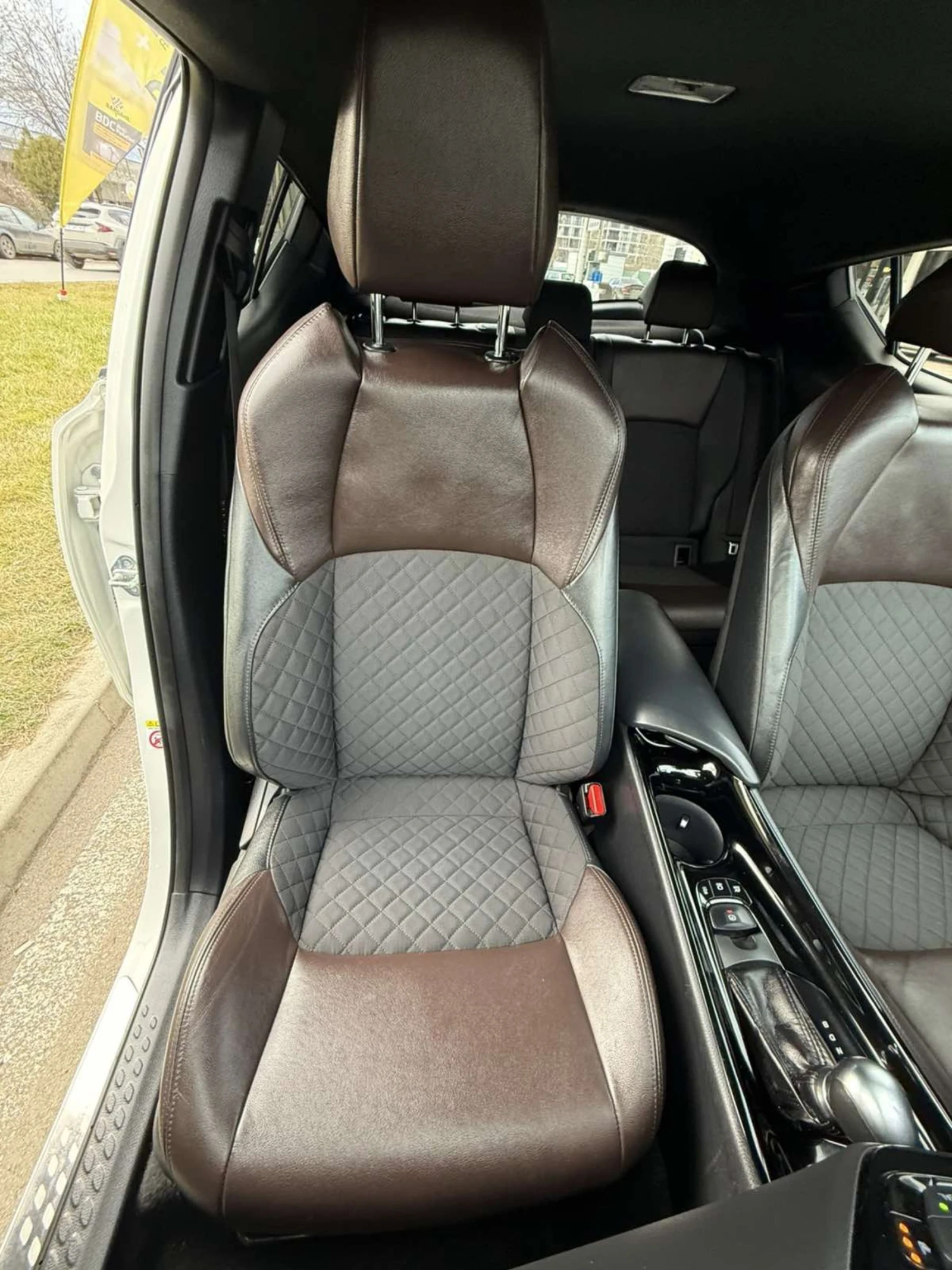 Toyota C-HR HYBRID 1.8  93000 | Mobile.bg � ����������� 11