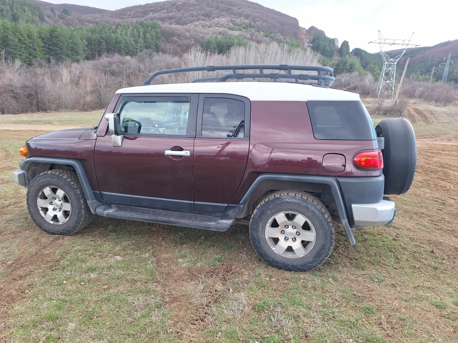 Toyota Fj cruiser 4.0 i V6 Automatic, LPG, А-Trac, Блокаж на диф, снимка 7 - Автомобили и джипове - 53610310