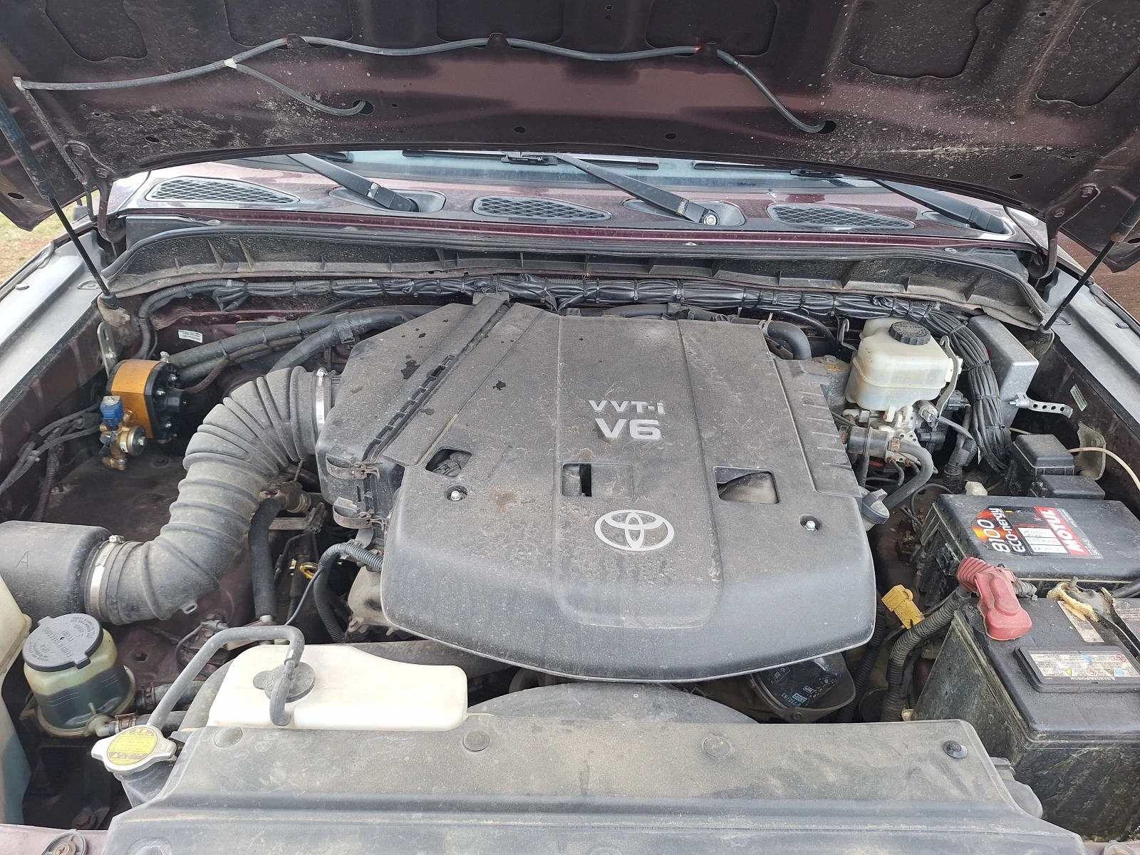 Toyota Fj cruiser 4.0 i V6 Automatic, LPG, А-Trac, Блокаж на диф, снимка 15 - Автомобили и джипове - 53610310