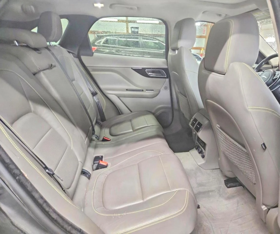 Jaguar F-PACE 2.0l R - Sport, снимка 11 - Автомобили и джипове - 54116349