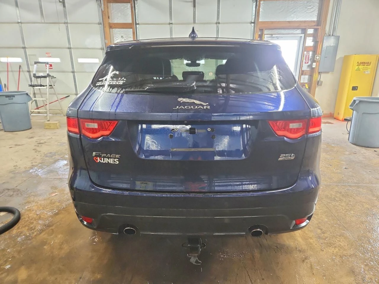 Jaguar F-PACE 2.0l R - Sport, снимка 6 - Автомобили и джипове - 54116349
