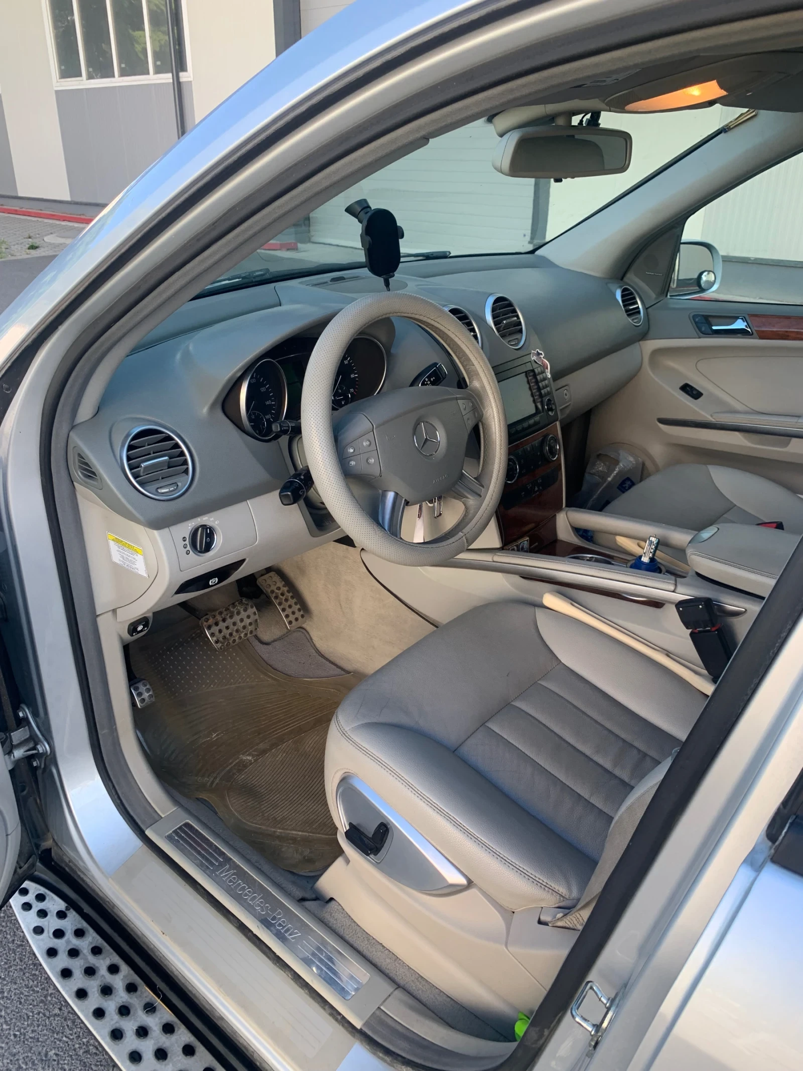 Mercedes-Benz ML 350, снимка 11 - Автомобили и джипове - 54117526