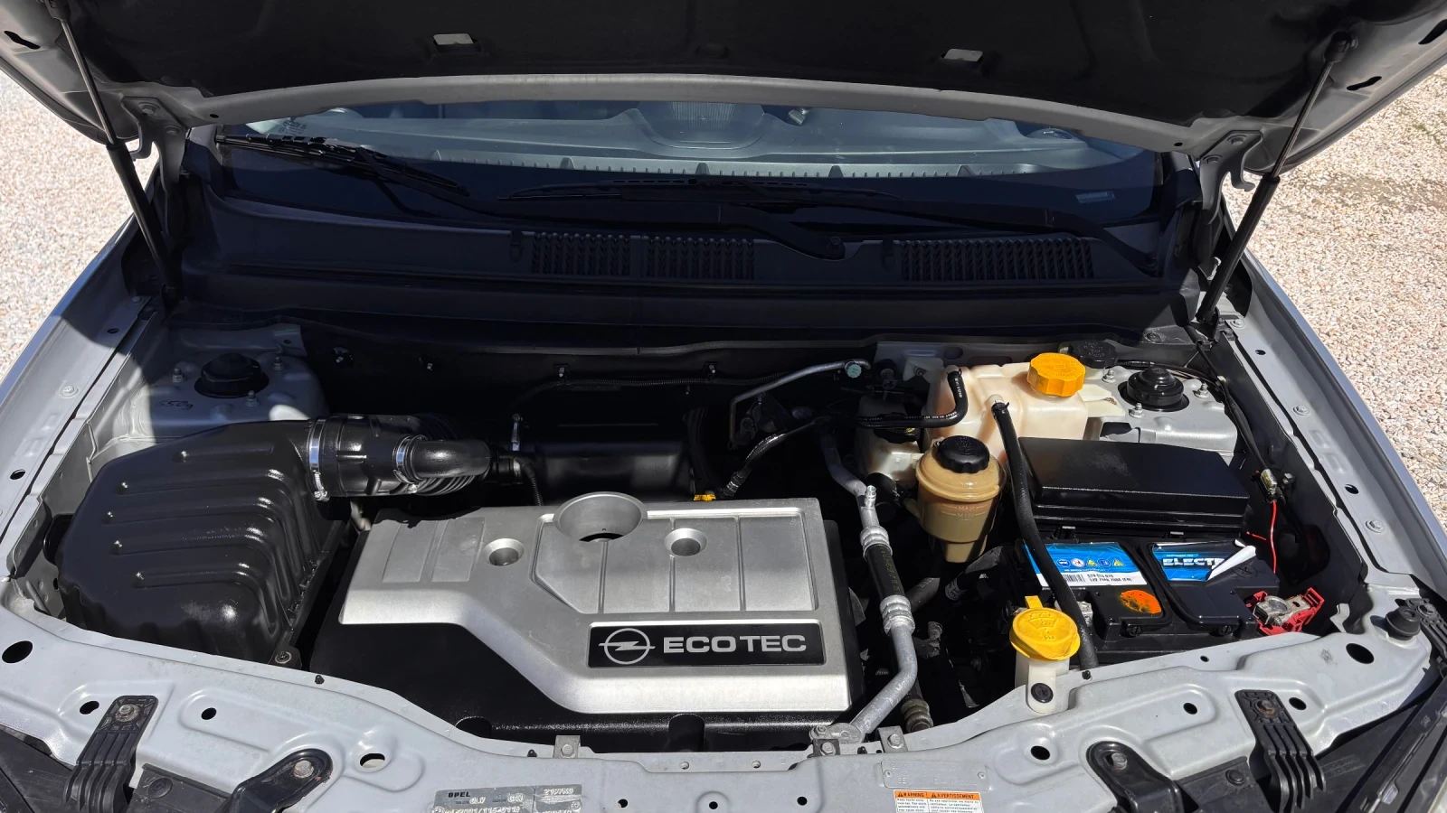 Opel Antara Нов внос от Германия, снимка 8 - Автомобили и джипове - 54136758