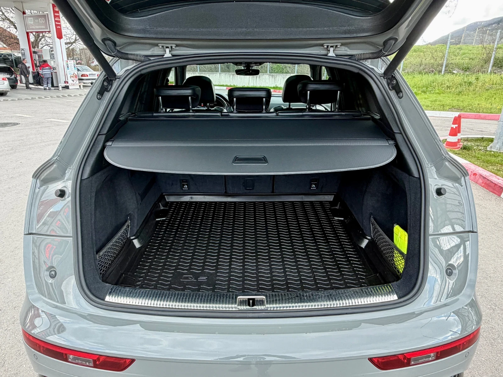 Audi Q5 3x Sline Blak optik FUL, снимка 9 - Автомобили и джипове - 54158842