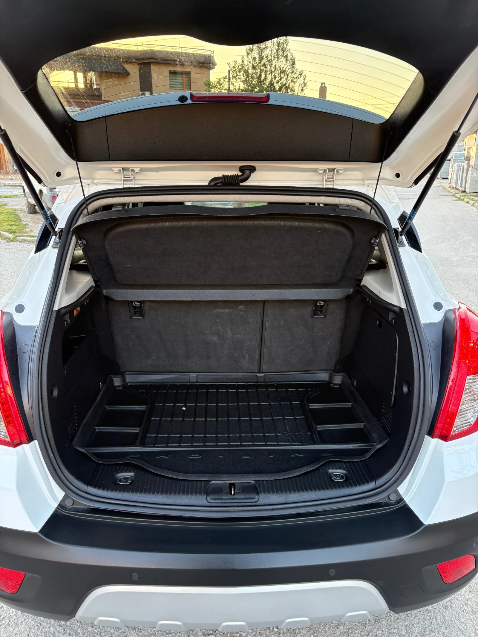 Opel Mokka 1.7CDTI 131КС , снимка 15 - Автомобили и джипове - 54326069