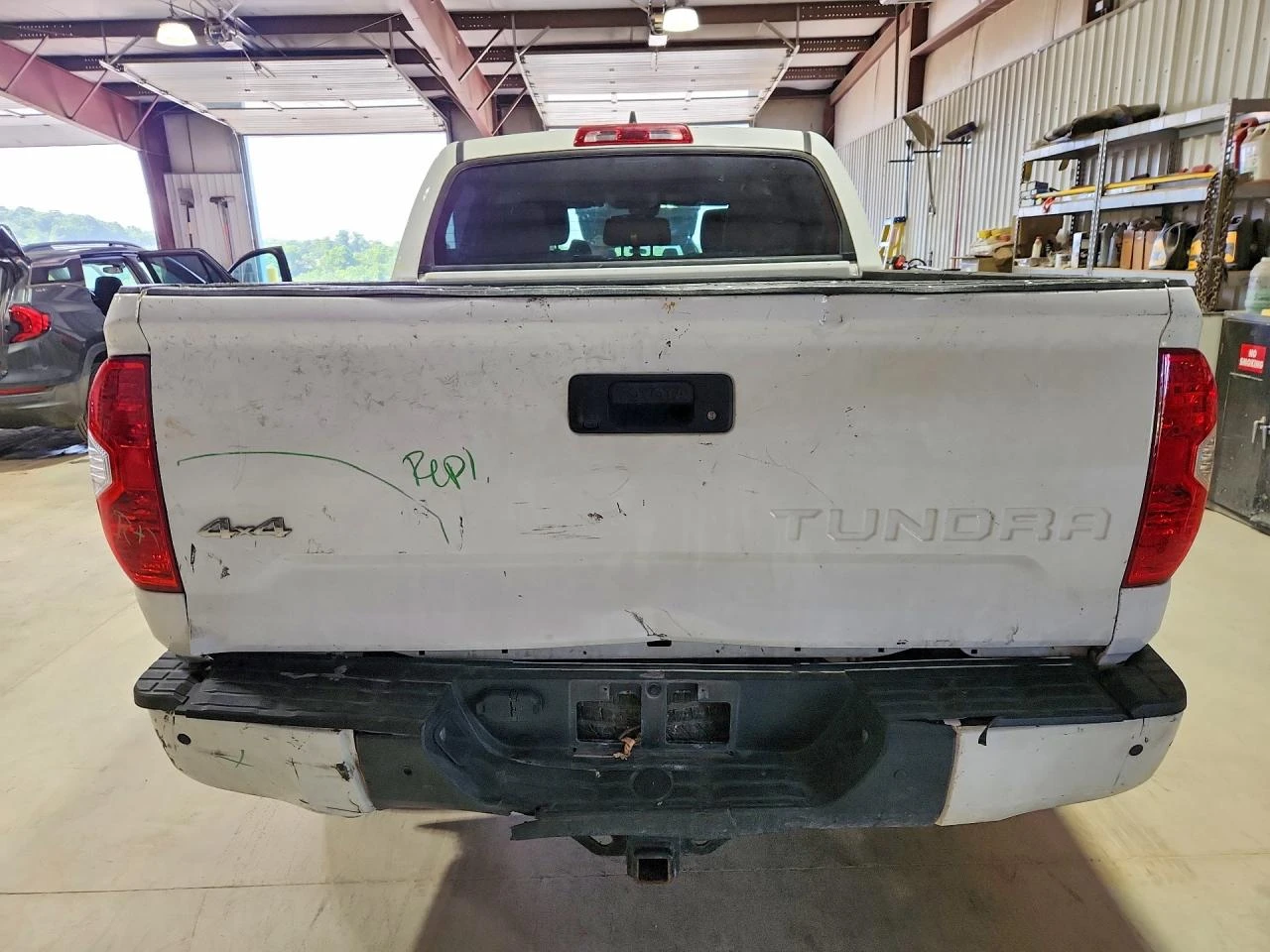 Toyota Tundra 5.7l Sr5, снимка 6 - Автомобили и джипове - 56041721