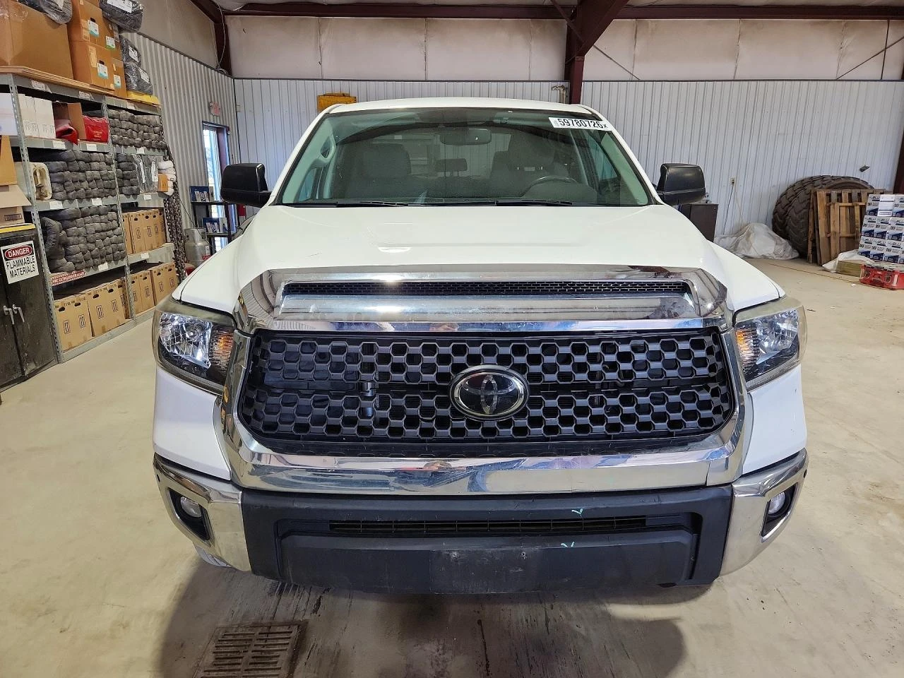 Toyota Tundra 5.7l Sr5, снимка 5 - Автомобили и джипове - 56041721