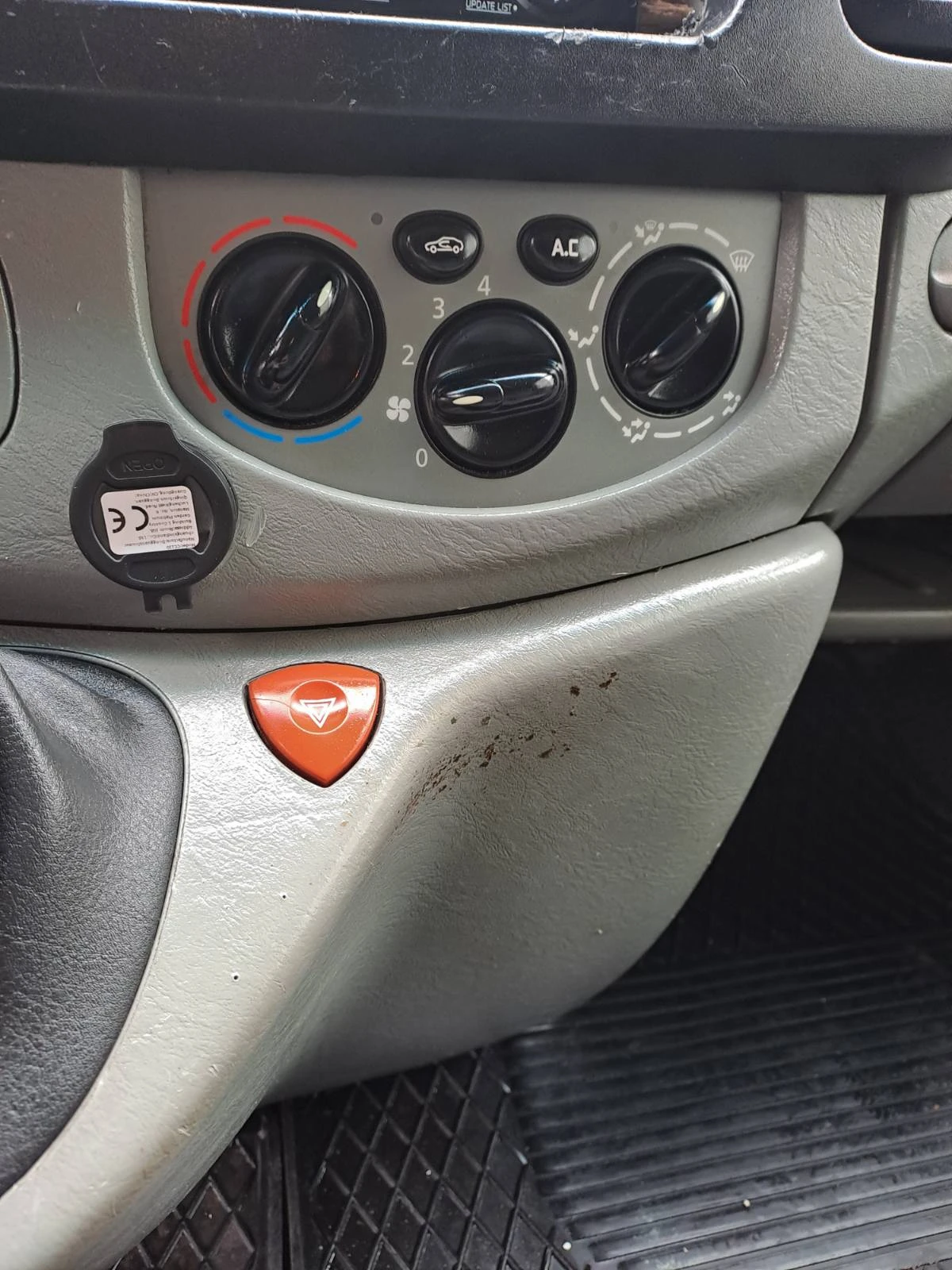 Renault Master 2.0DCI-Климатик - изображение 6