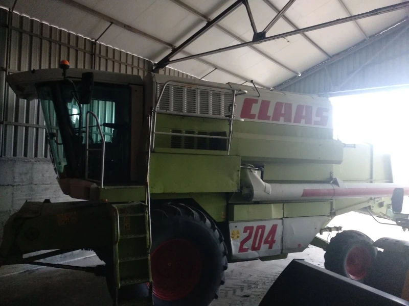 Комбайн Claas 204, снимка 1 - Селскостопанска техника - 48087789