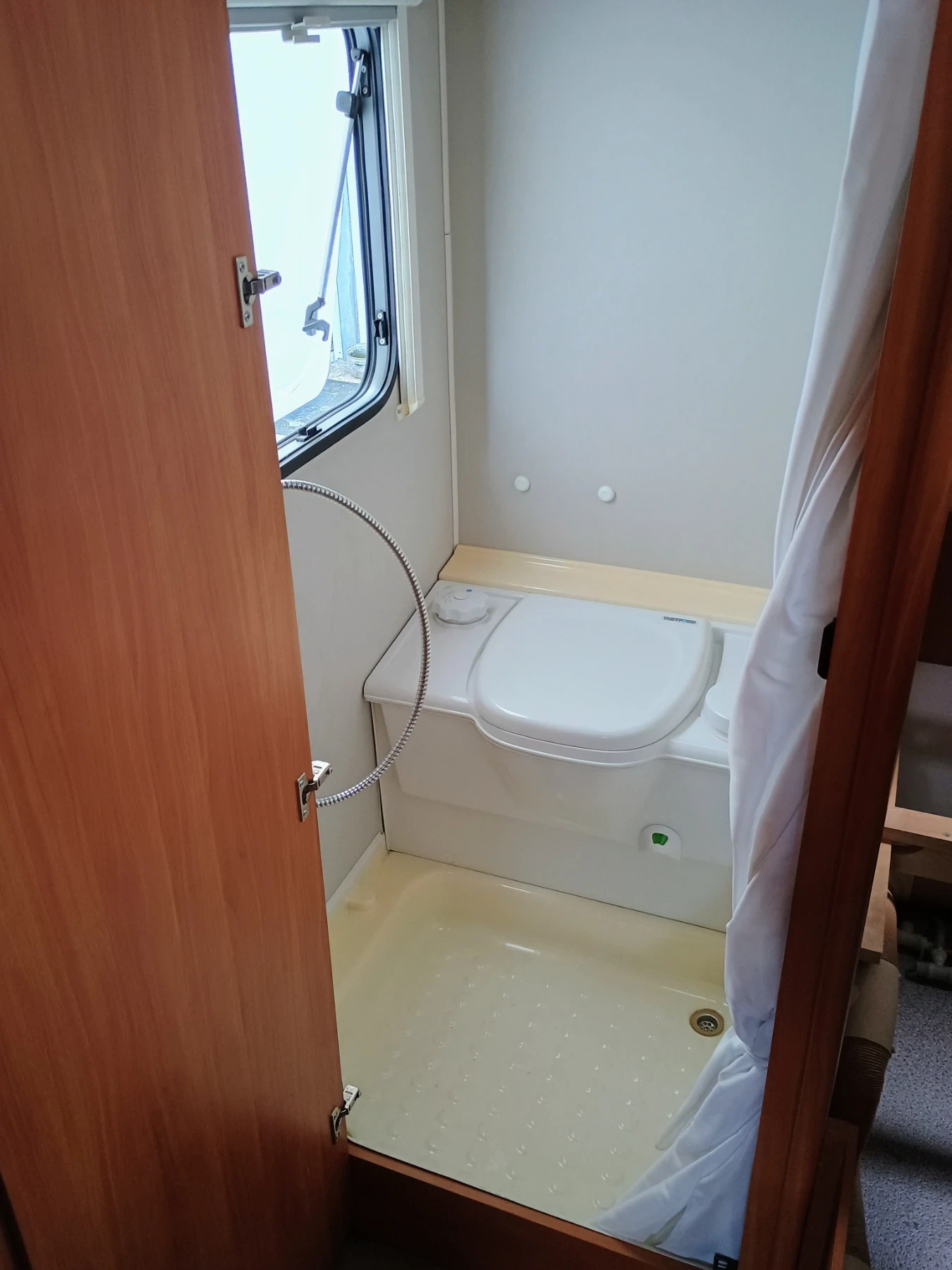 Каравана Dethleffs Beduin 510 BD , снимка 3 - Каравани и кемпери - 54093428