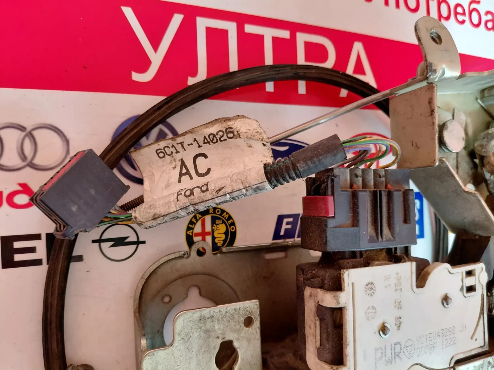 YC15V43288JN Брава задна дясна товарна врата FORD TRANSIT (2006-2014г.) 6C1T14026AC, снимка 4 - Части - 55929688