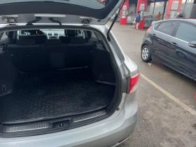 Toyota Avensis Комби, снимка 11