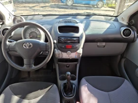 Toyota Aygo Бензин, 4-ри Врати, снимка 7