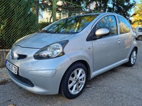 Toyota Aygo Бензин, 4-ри Врати, снимка 4